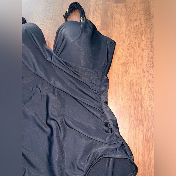 Miraclesuit Women's One Piece Swimsuit with Underwire Bra and Tummy Control - Picture 5 of 8